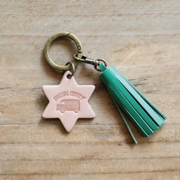 STARレザーチャーム〈グリーン〉